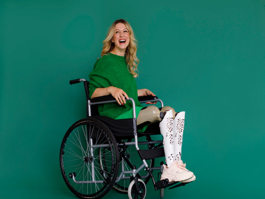 8 Benefits of Senior Adaptive Clothing for Patients and Caregivers